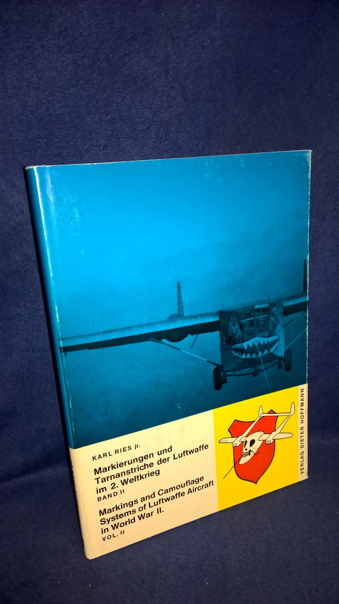 Markierungen und Tarnanstriche der Luftwaffe im 2. Weltkrieg / Markings and Carmouflage Systems of Luftwaffe Aircraft in World War II. Band II/ Volume II.