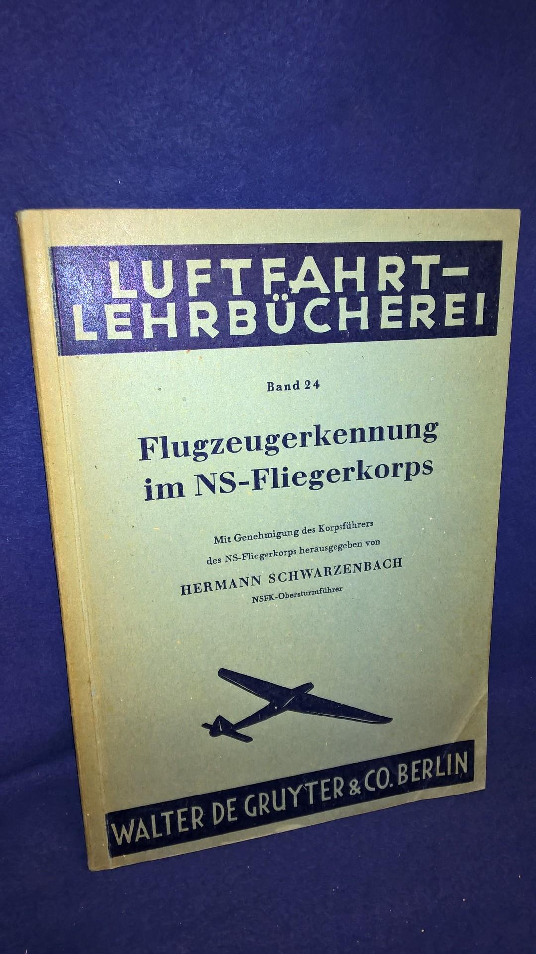 Flugzeugerkennung im NS-Fliegerkorps.